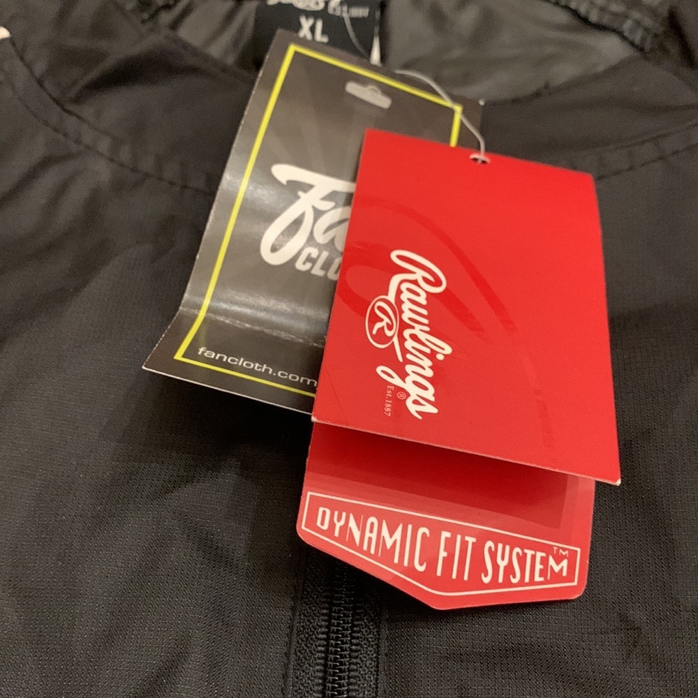 Jacket‎ - Picture 6 of 12